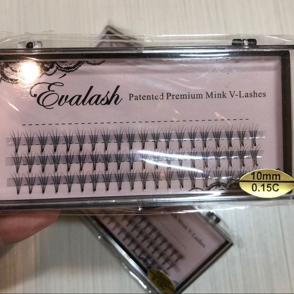 Mink high quality V-lash 4 strand extensions